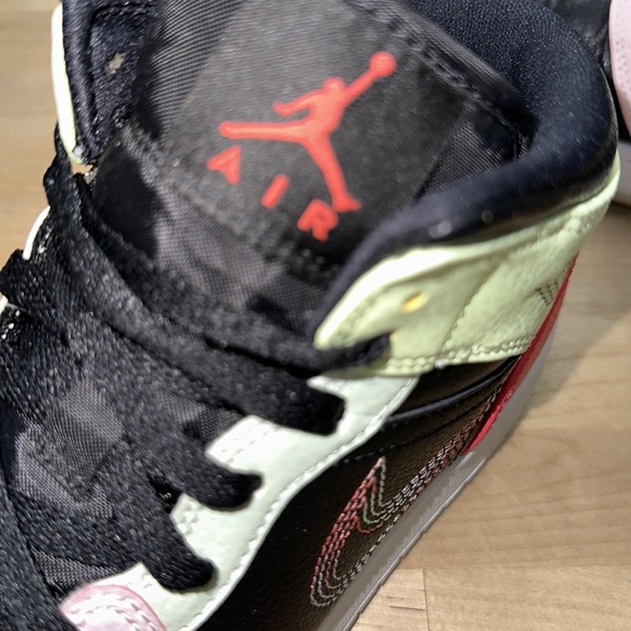 Kids Air Jordan Mid Multicolor - Picture 8 of 10